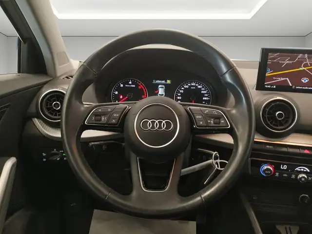 Audi Q2 view 9