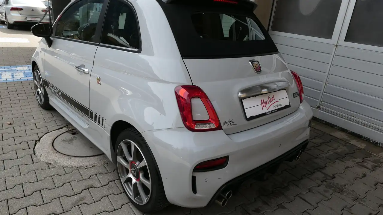 Abarth 595 2022