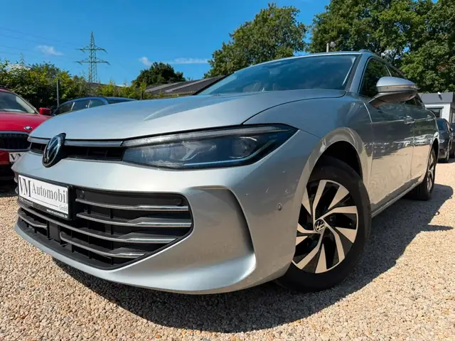Volkswagen Passat main image
