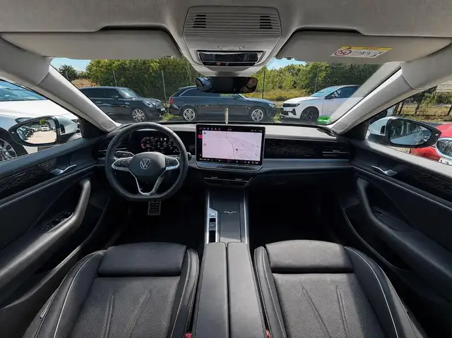 Volkswagen Passat view 7