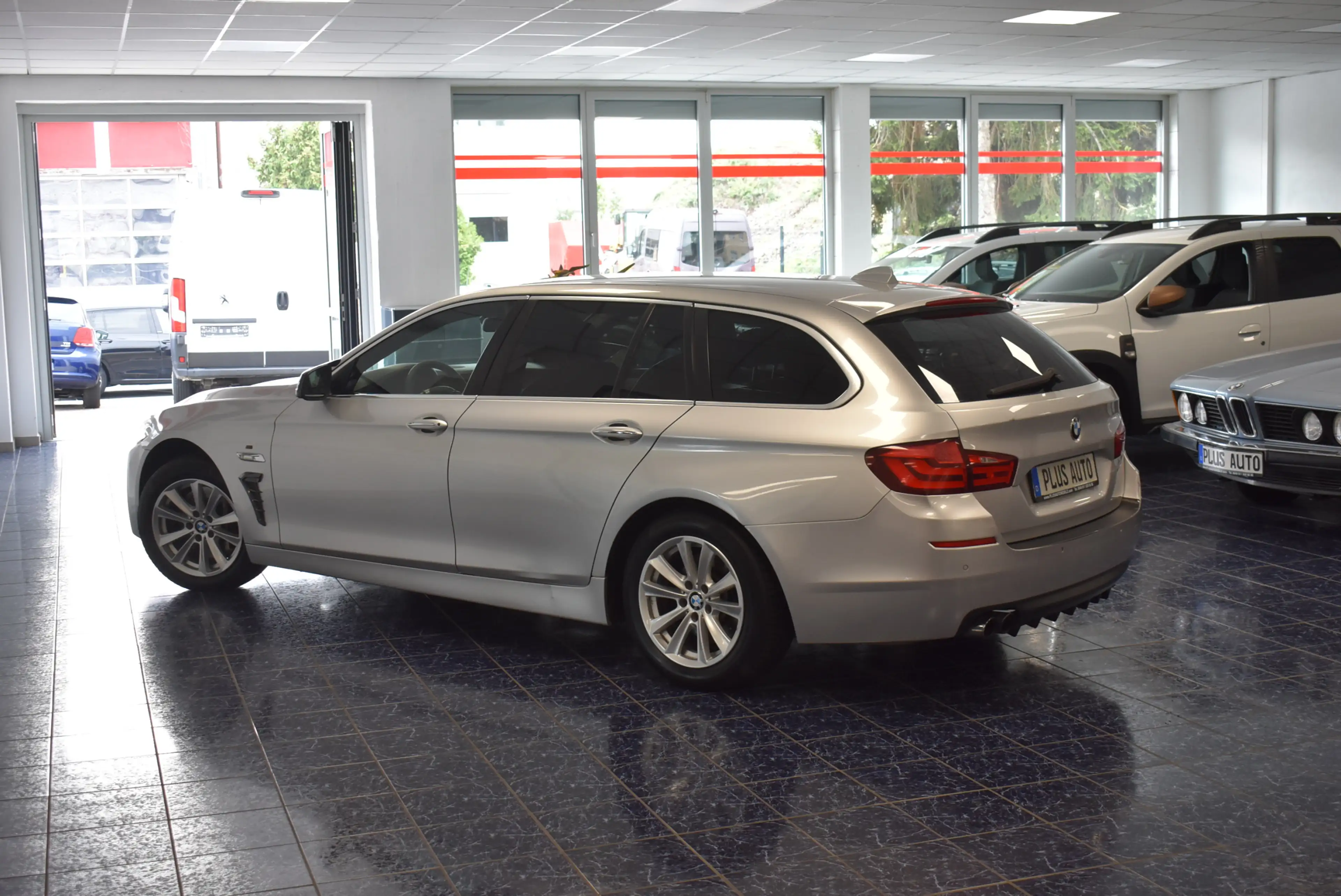 BMW 525 d Aut. Navi Leder PDC Leder Xenon Klimaaut. — photo 3