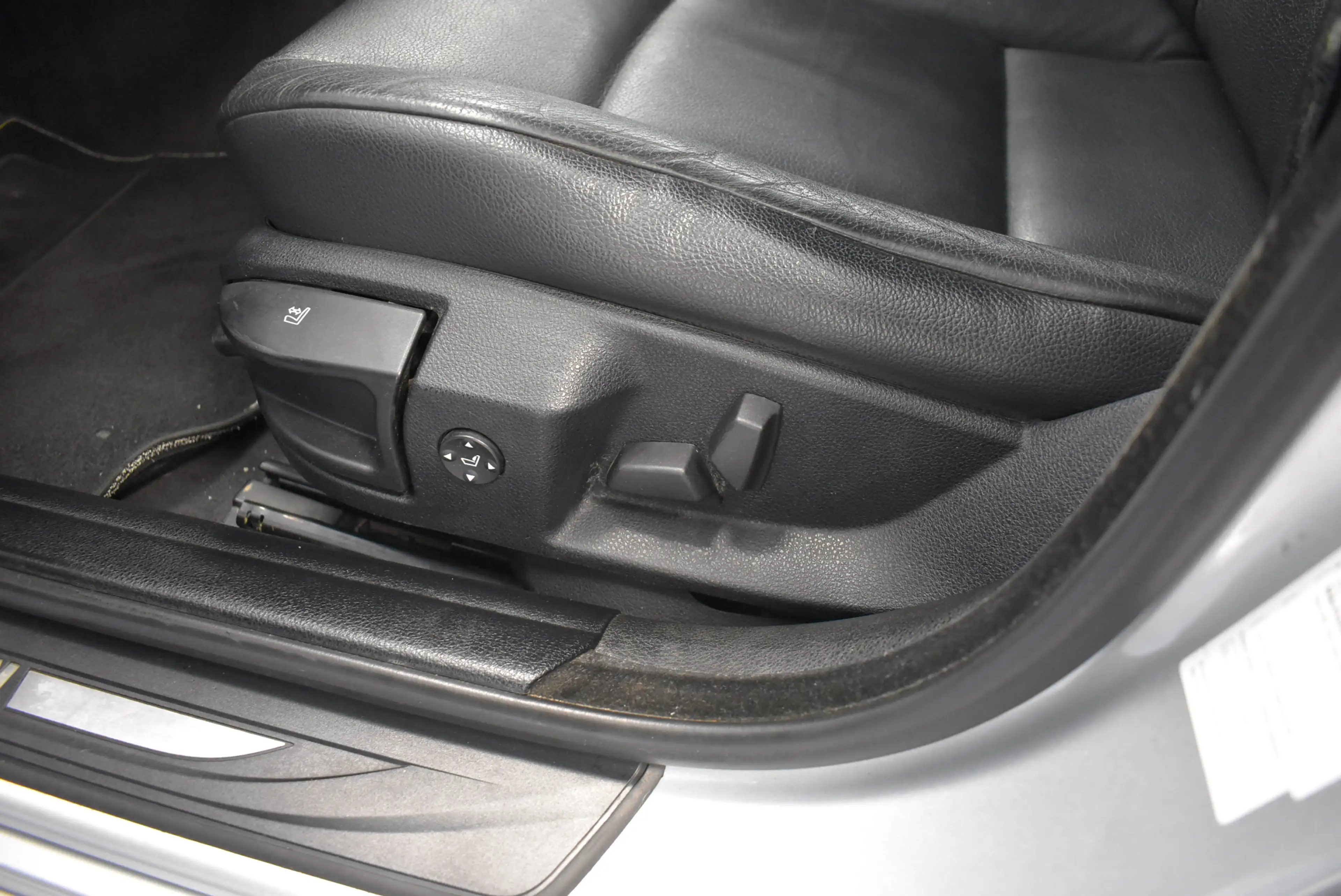 BMW 525 d Aut. Navi Leder PDC Leder Xenon Klimaaut. — photo 11