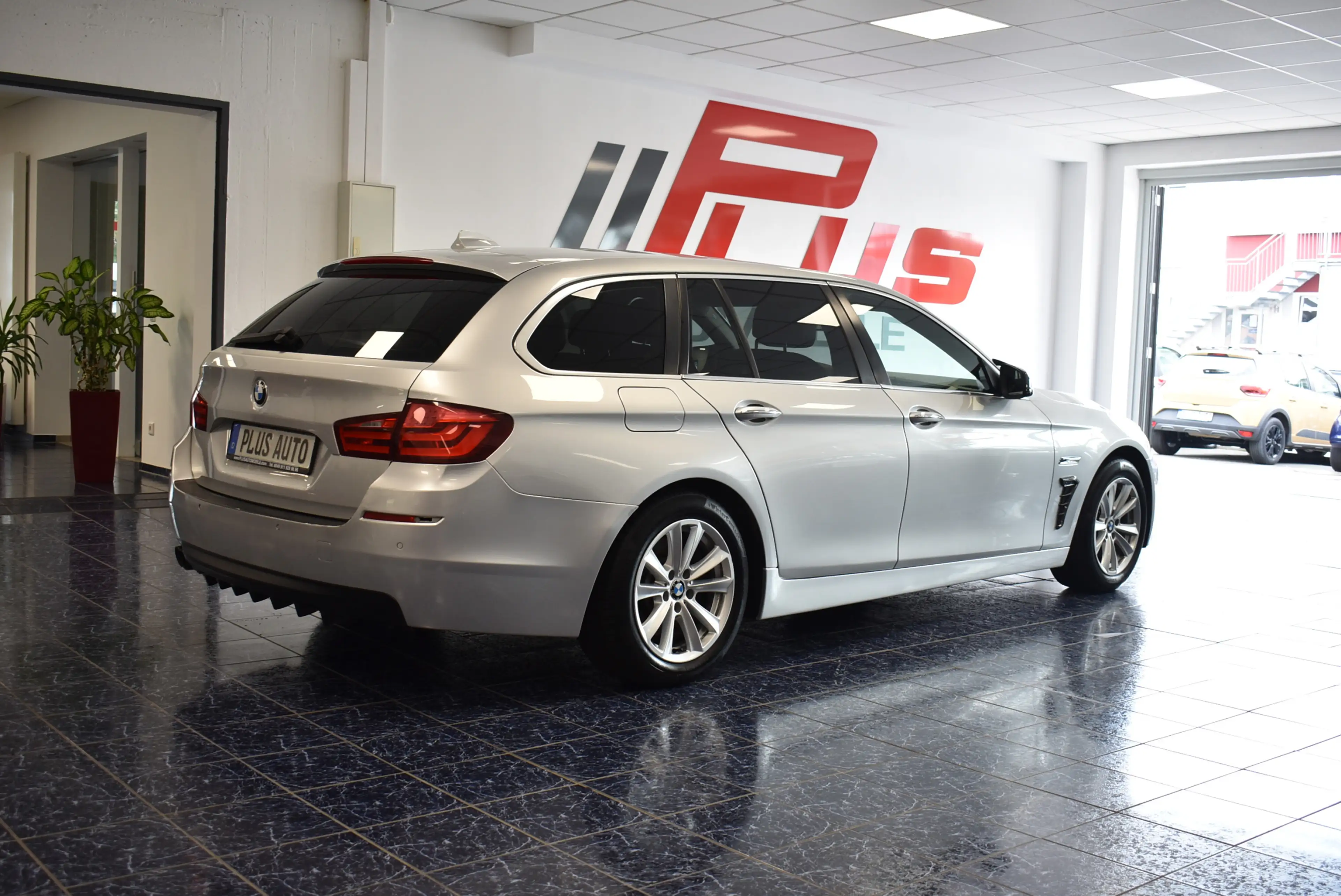 BMW 525 d Aut. Navi Leder PDC Leder Xenon Klimaaut. — photo 4