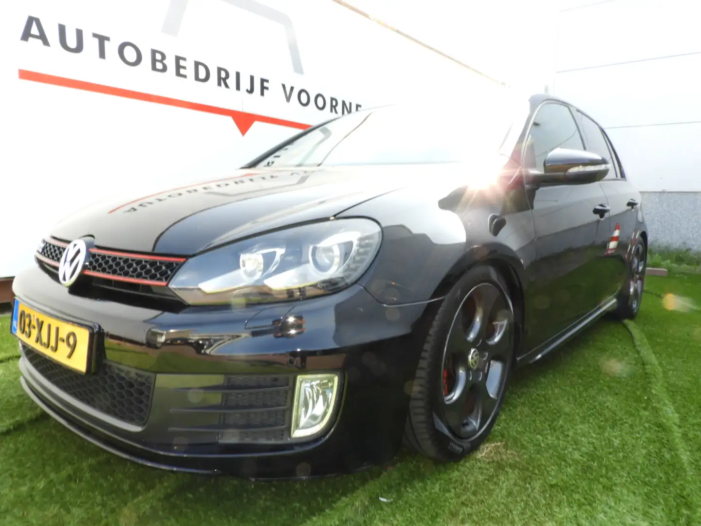 Volkswagen Golf GTI 2.0 210PK 6-DSG 5D Edition Zwart - 2