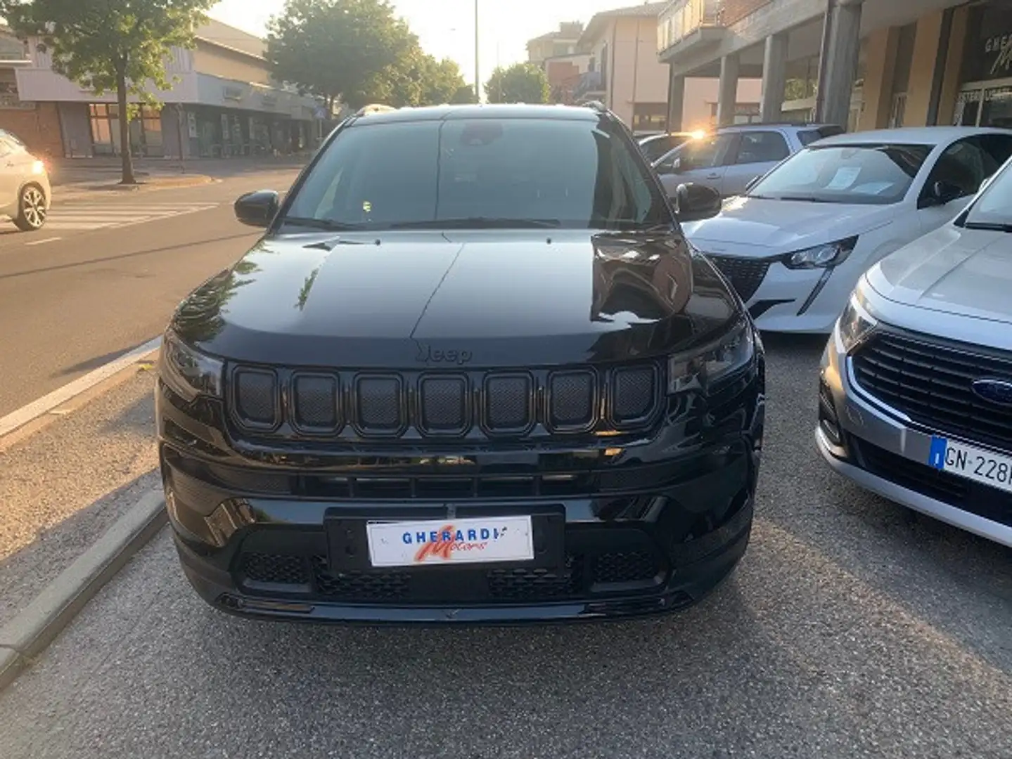 Jeep Compass 1.6 Multijet II 2WD Night Eagle Schwarz - 1