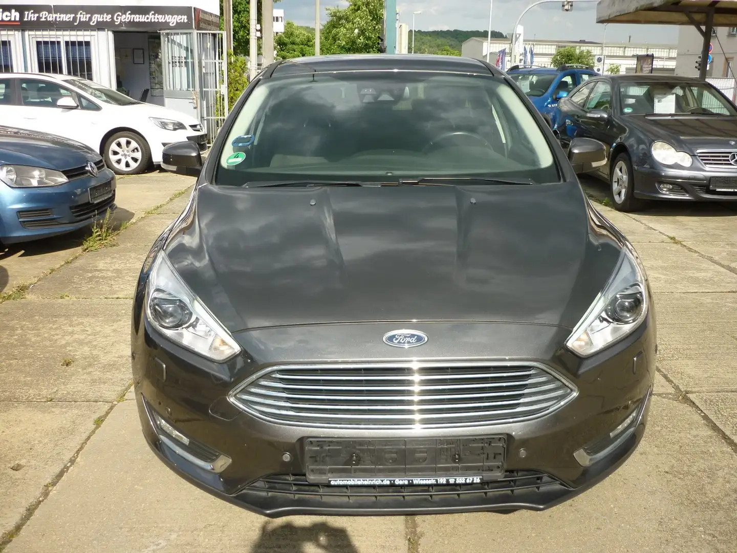 Ford Focus 1.5 EcoBoost Titanium Automatik! NAVi! PDC! Grau - 2