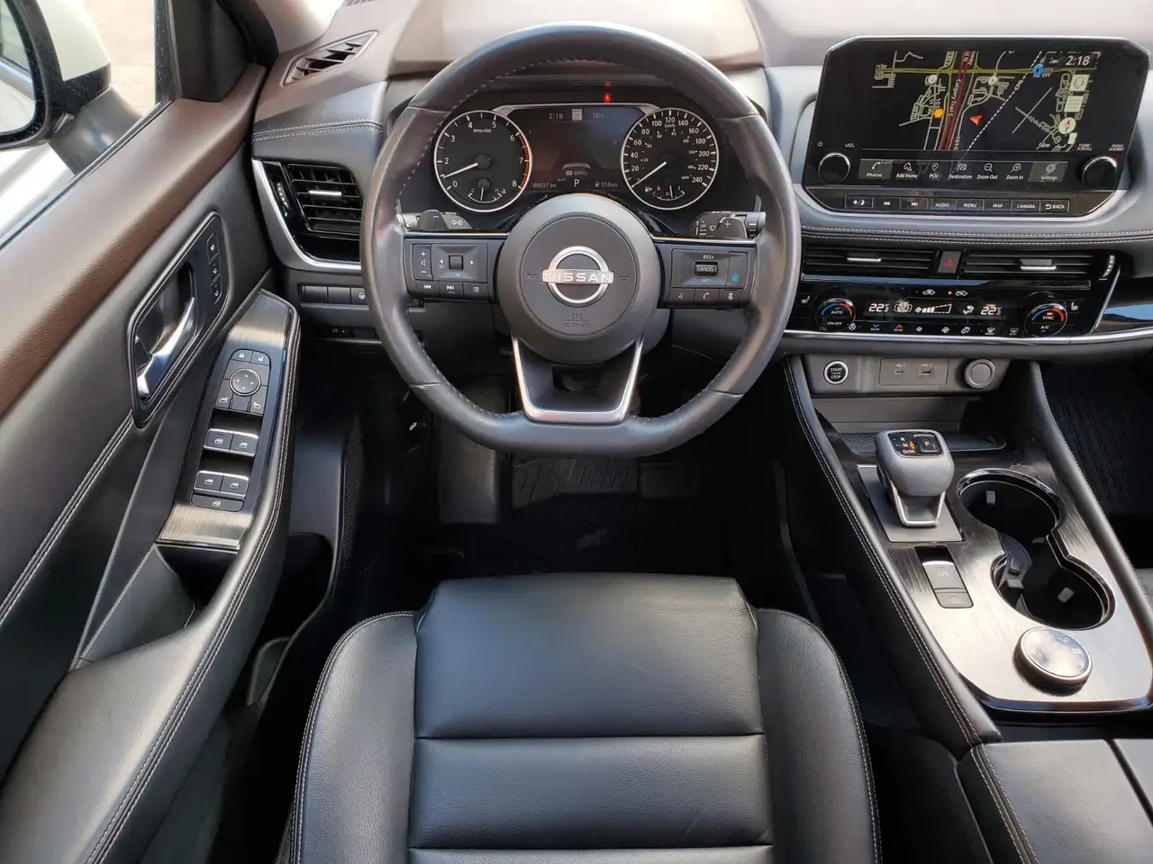 Nissan Rogue снимка Nissan Rogue