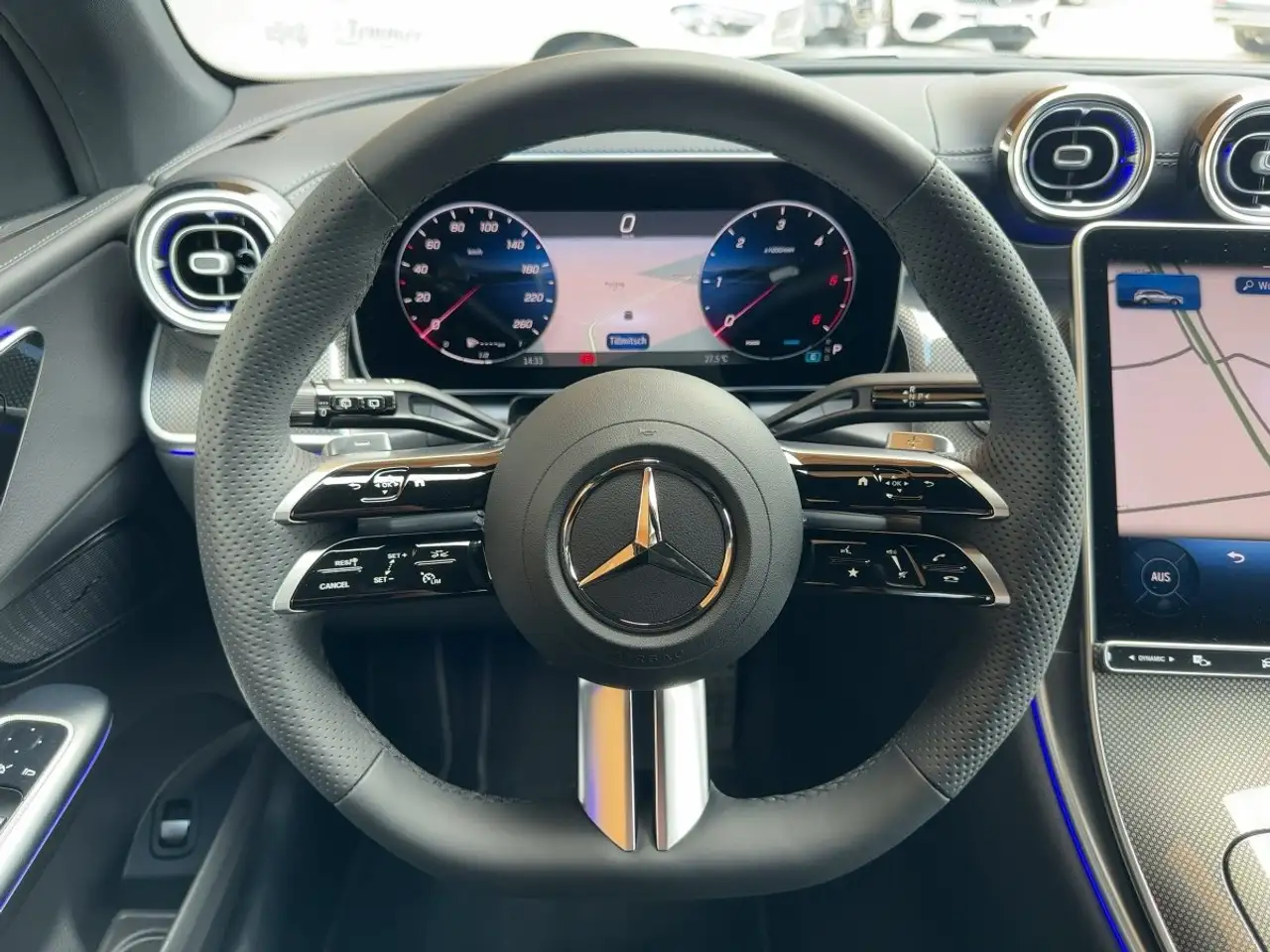 Mercedes-Benz GLC 2026 — фото 11