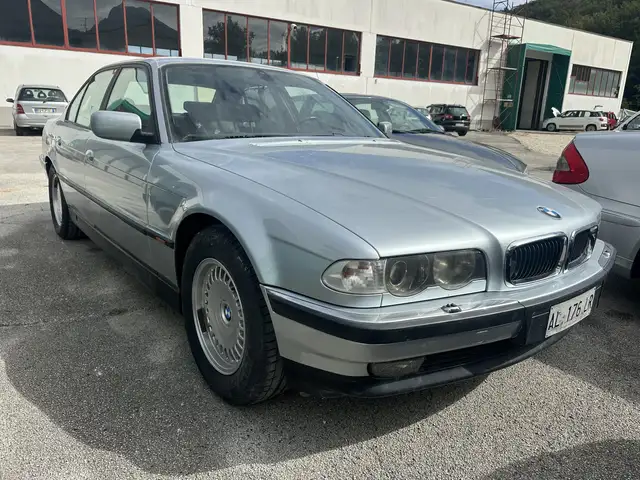 BMW 728 728i 2.8 Benzina 193cv Automativa