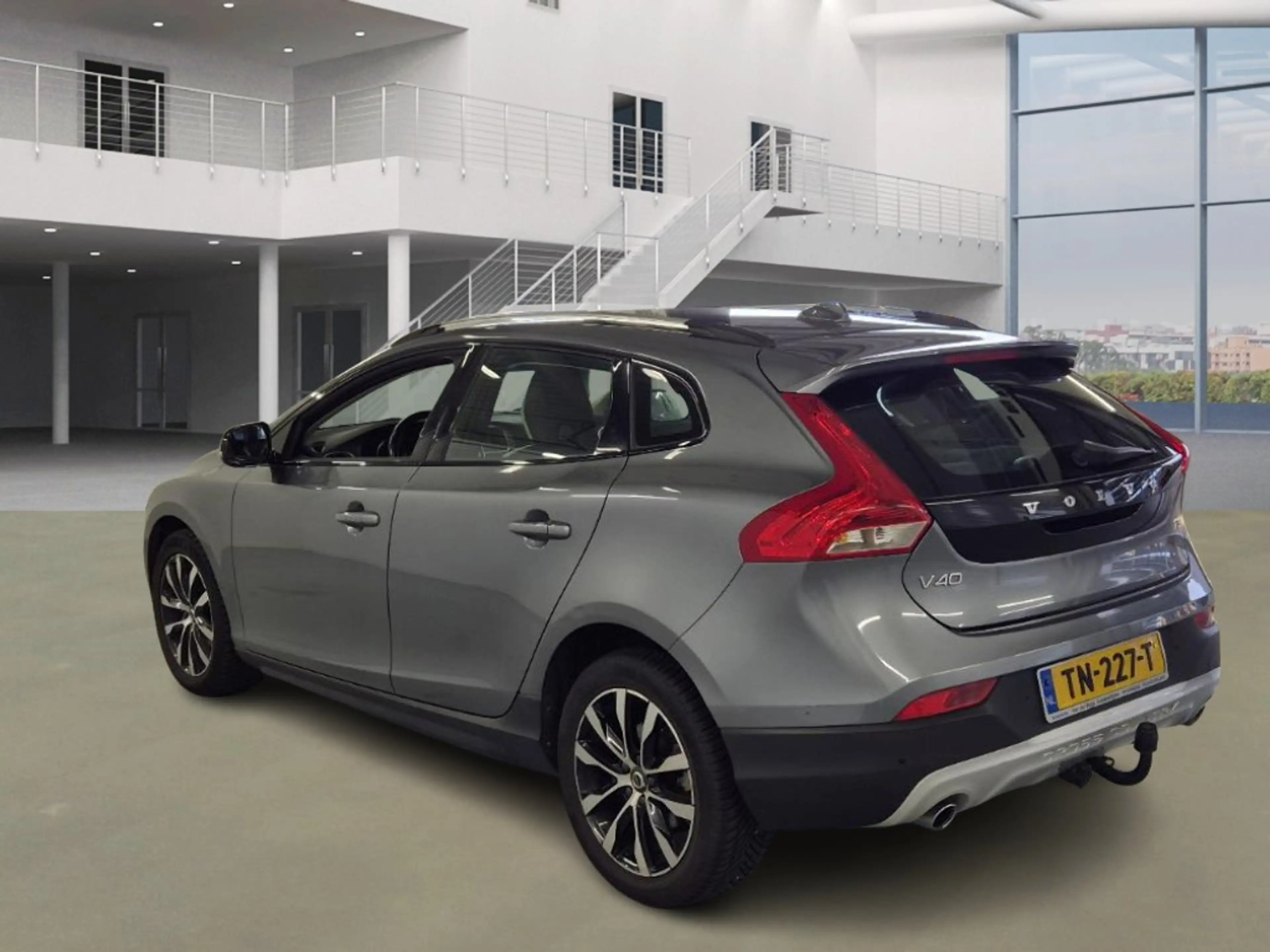 Volvo V40 Cross Country 1.5 T3 Dynamic Edition / NL PRIJS 11000 — photo 3
