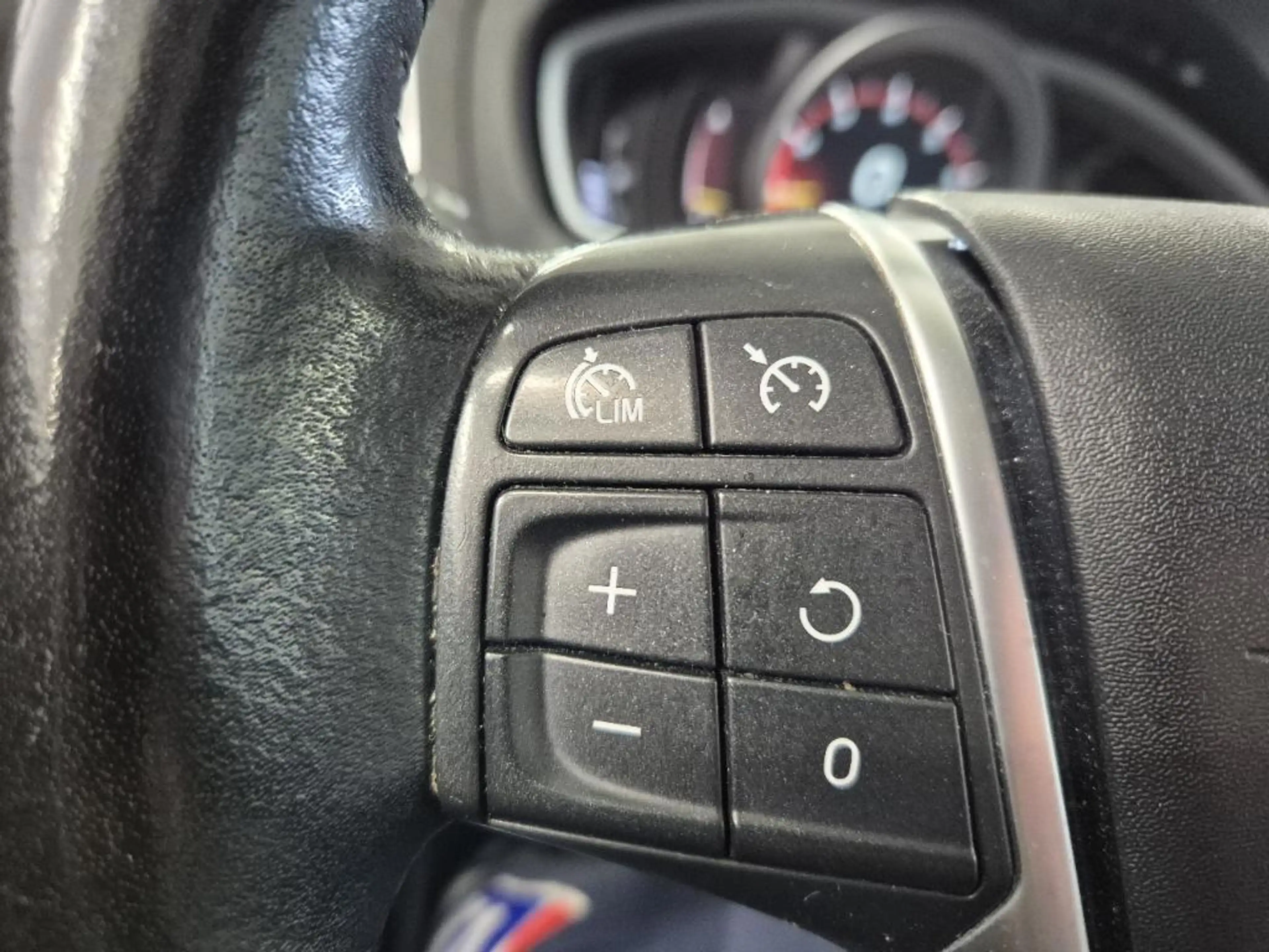 Volvo V40 Cross Country 1.5 T3 Dynamic Edition / NL PRIJS 11000 — photo 11