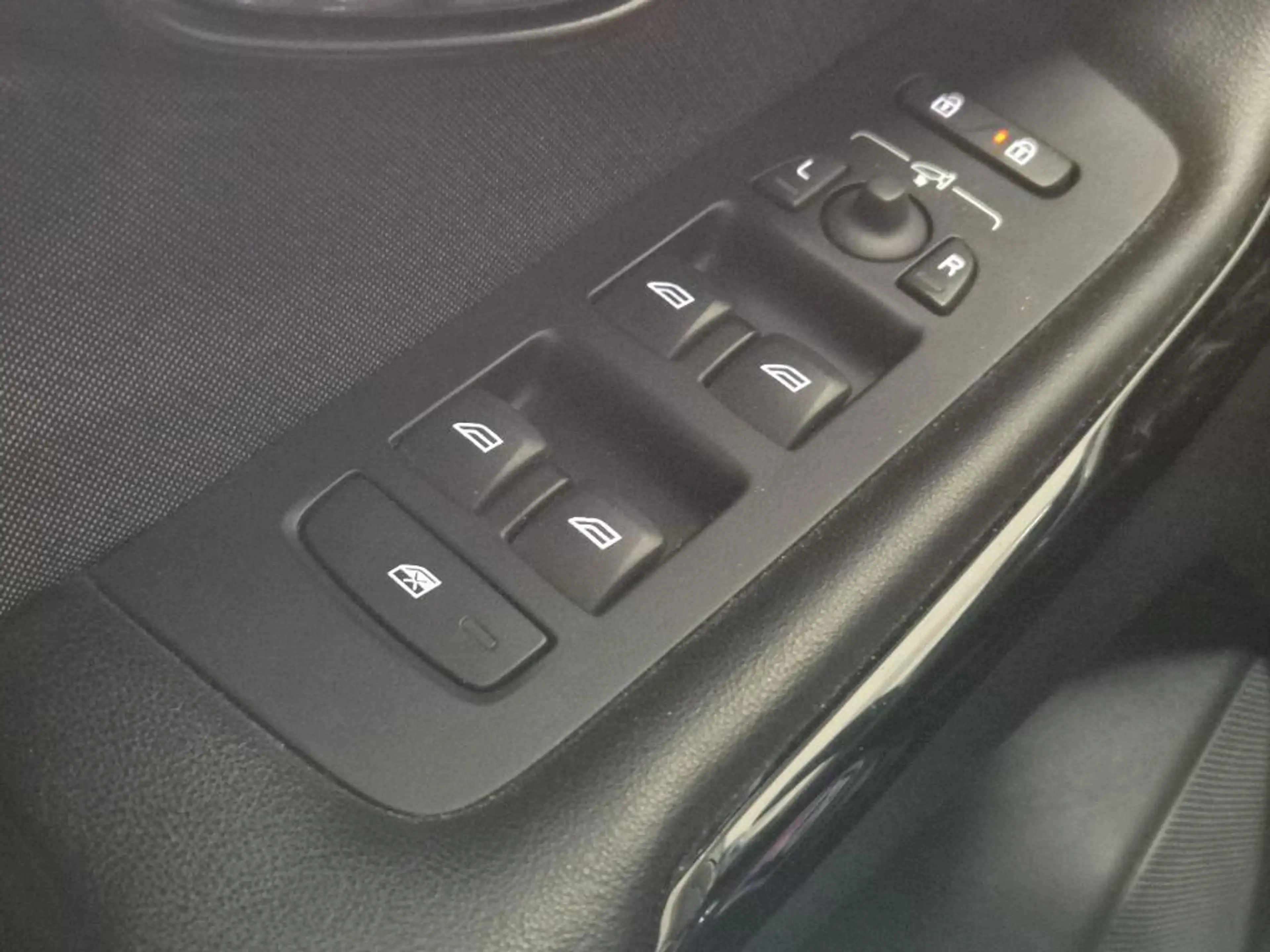 Volvo V40 Cross Country 1.5 T3 Dynamic Edition / NL PRIJS 11000 — photo 12