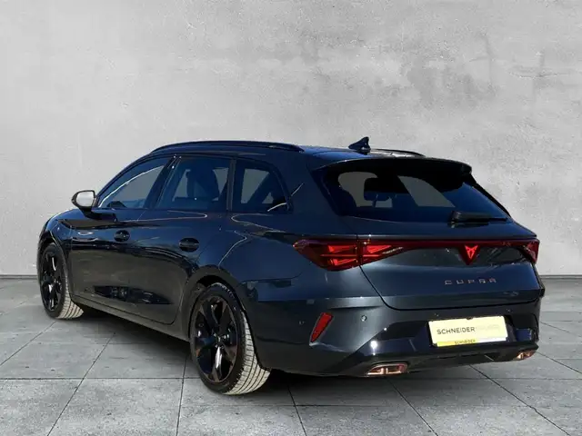 Cupra Leon view 3