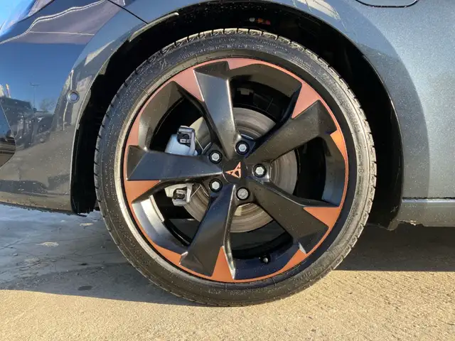 Cupra Leon view 13