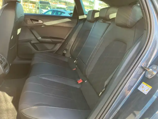 Cupra Leon view 11