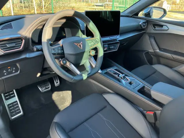 Cupra Leon view 10