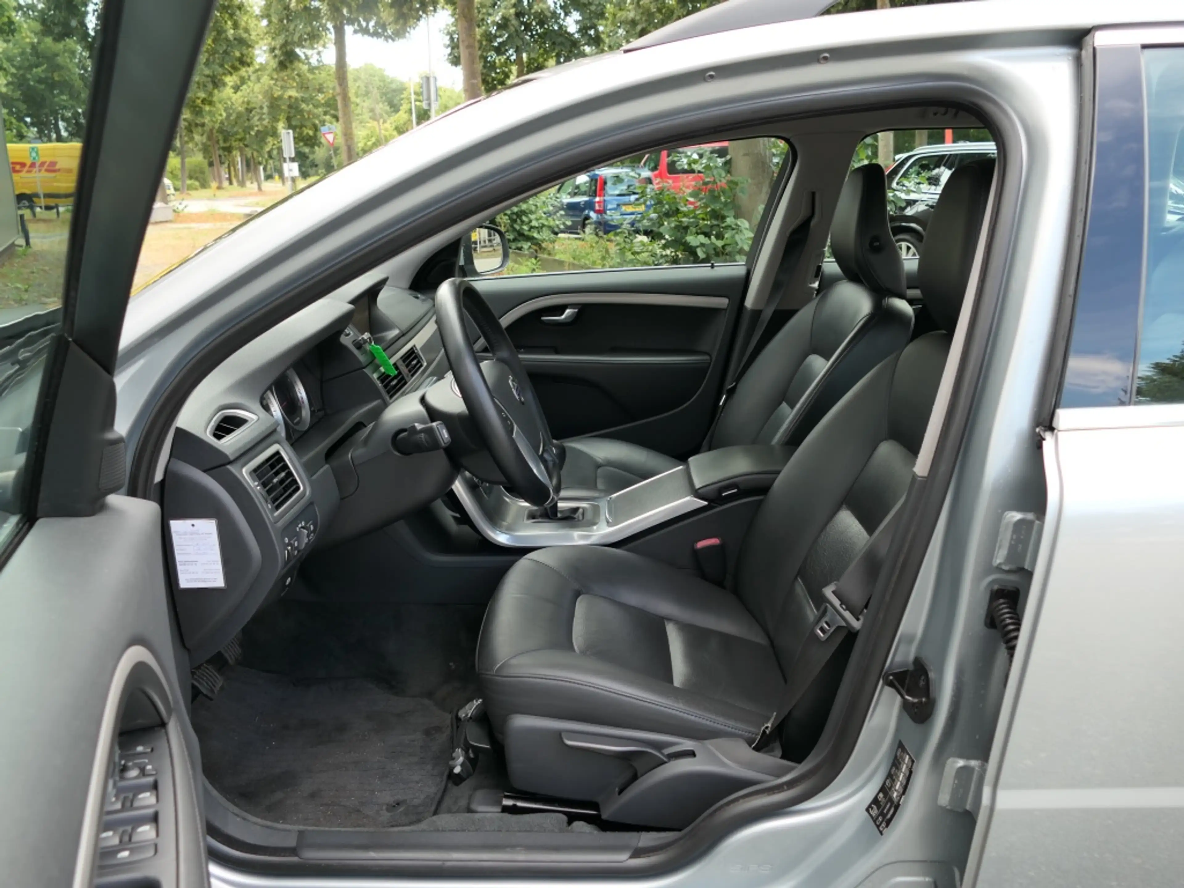 Volvo V70 1.6 T4 Lim. Edition Xenon / Navi / Leer — photo 7