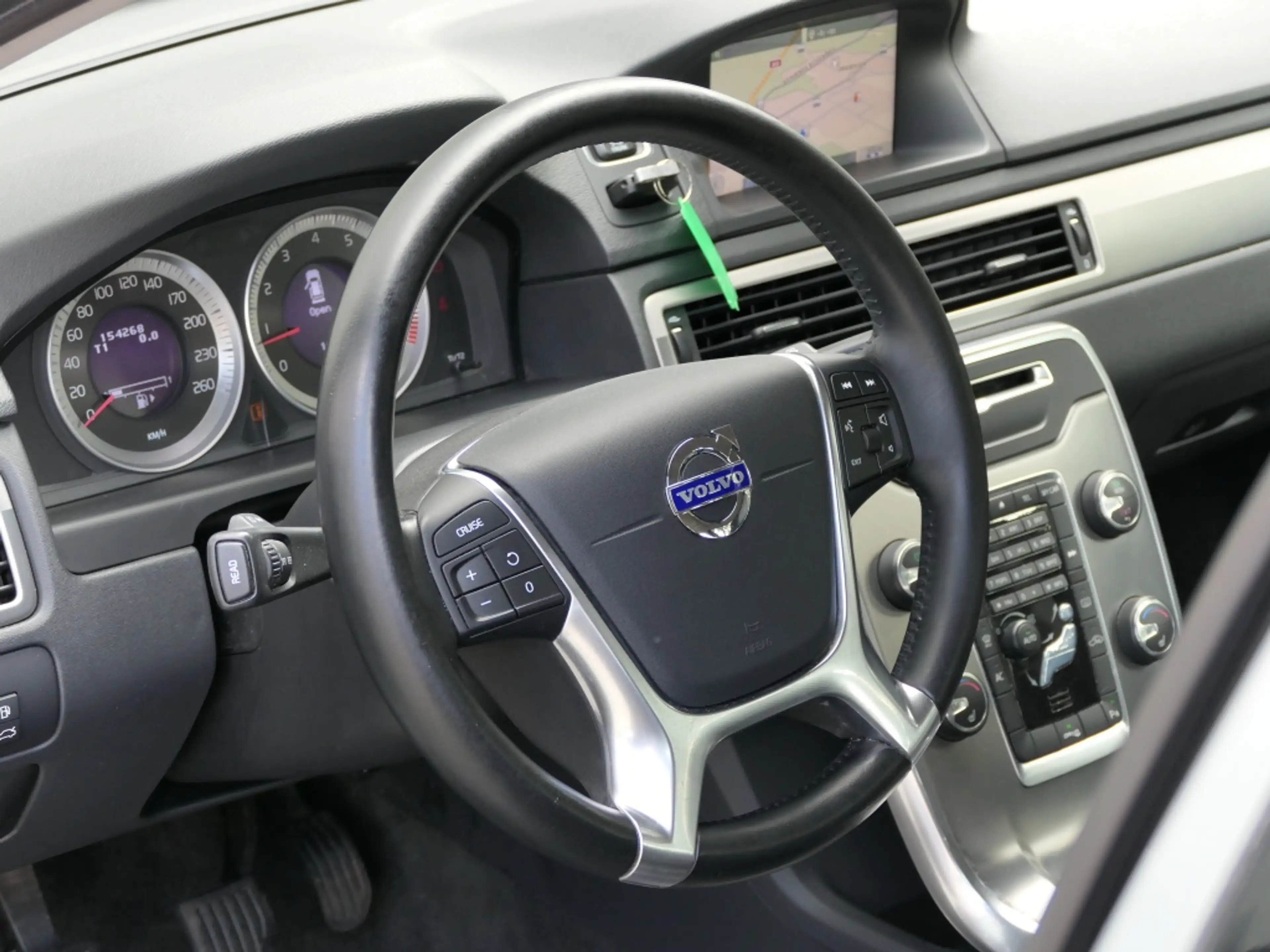 Volvo V70 1.6 T4 Lim. Edition Xenon / Navi / Leer — photo 16