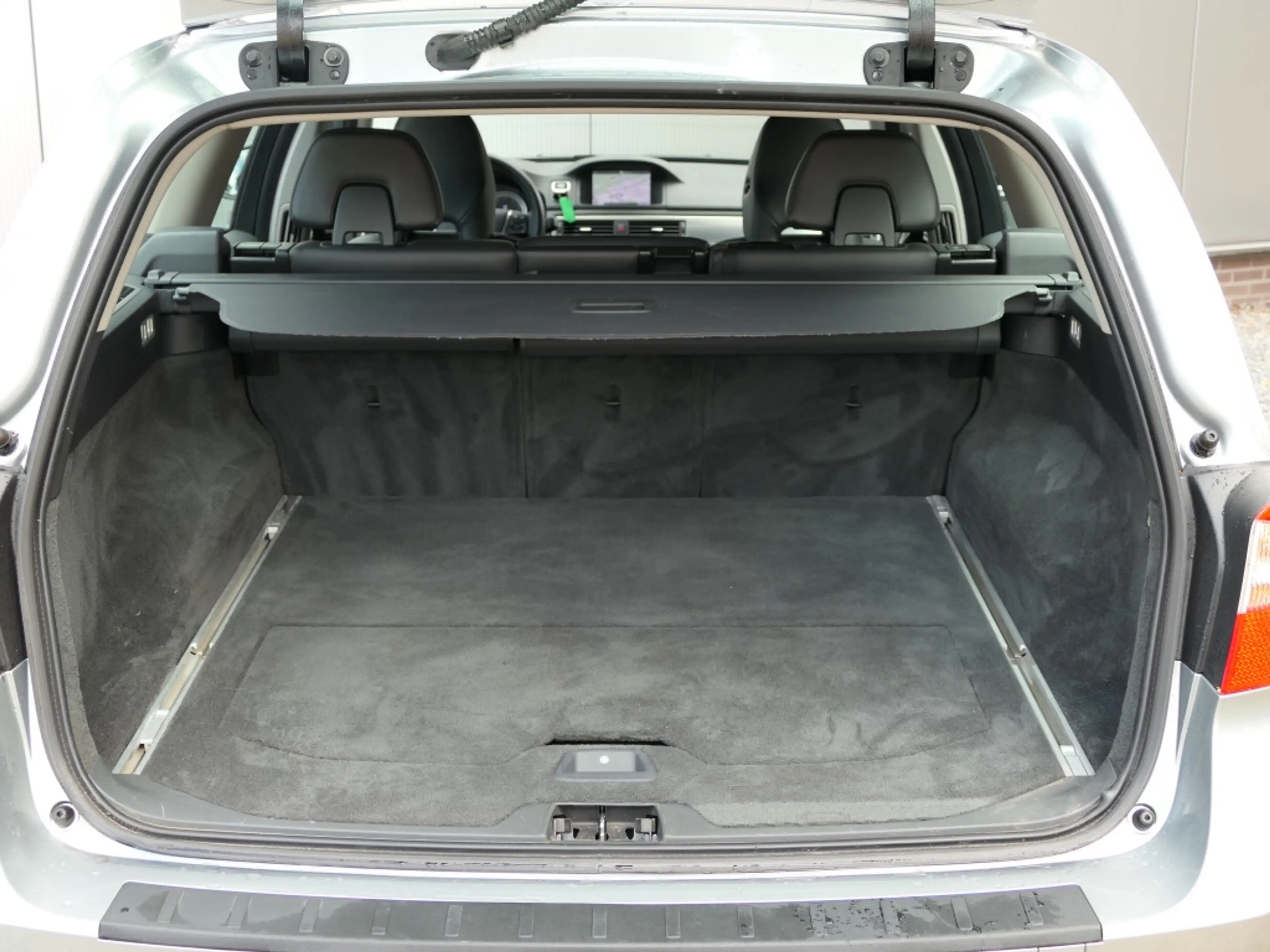 Volvo V70 1.6 T4 Lim. Edition Xenon / Navi / Leer — photo 22