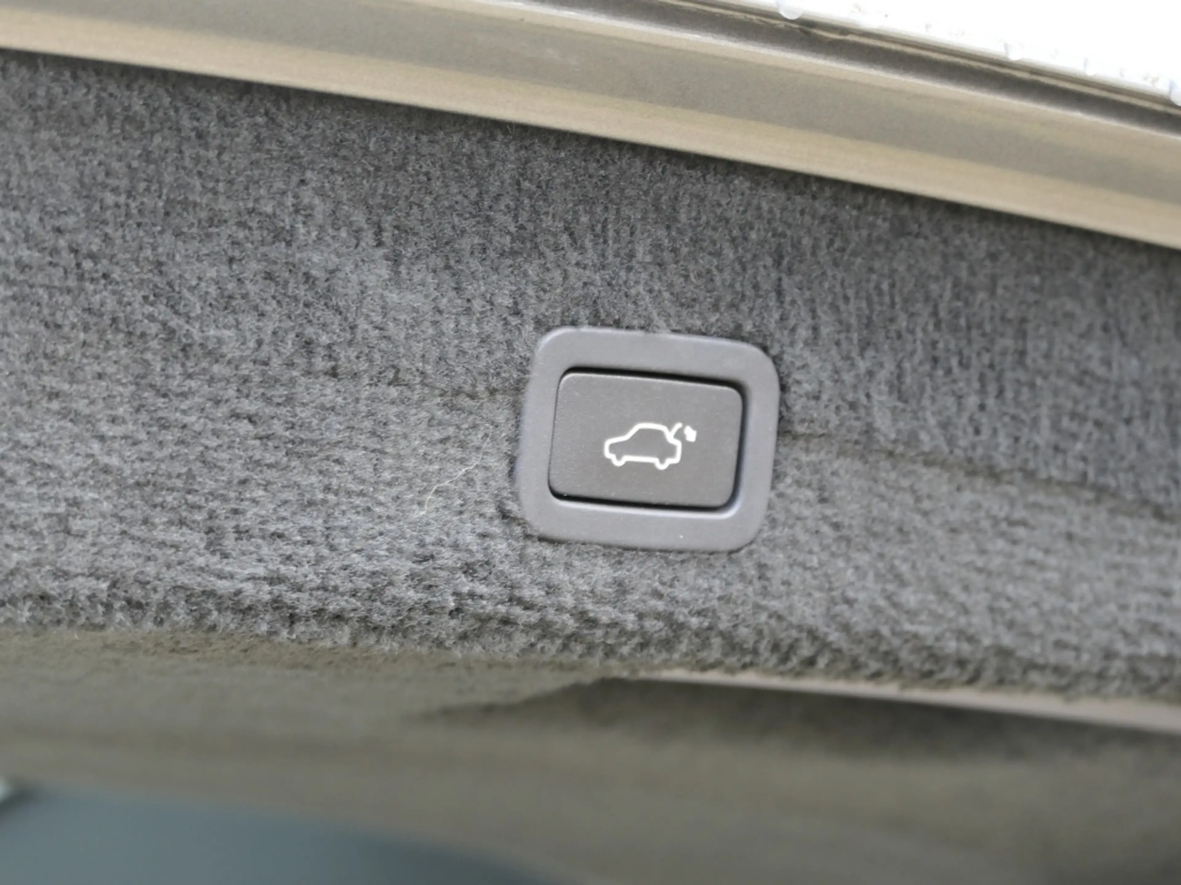 Volvo V70 1.6 T4 Lim. Edition Xenon / Navi / Leer — photo 23