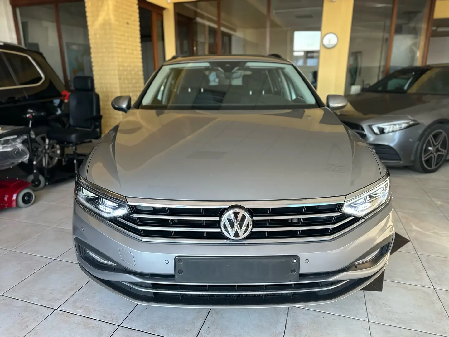 Volkswagen Passat Variant 1.5 TSI OPF Elegance - 2