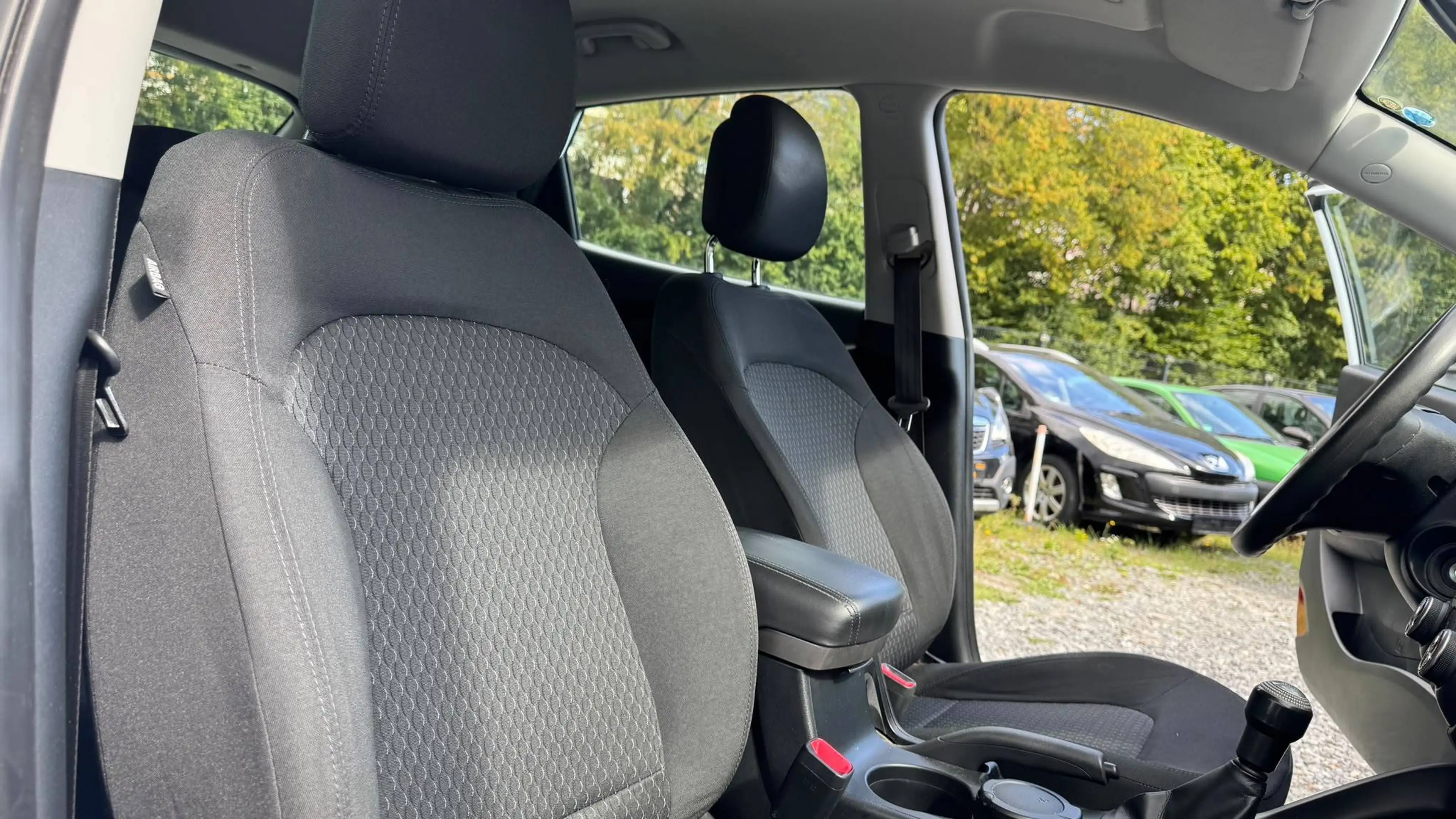 Hyundai iX35 Comfort 2WD*2.Hand*Klima*USB* — photo 15