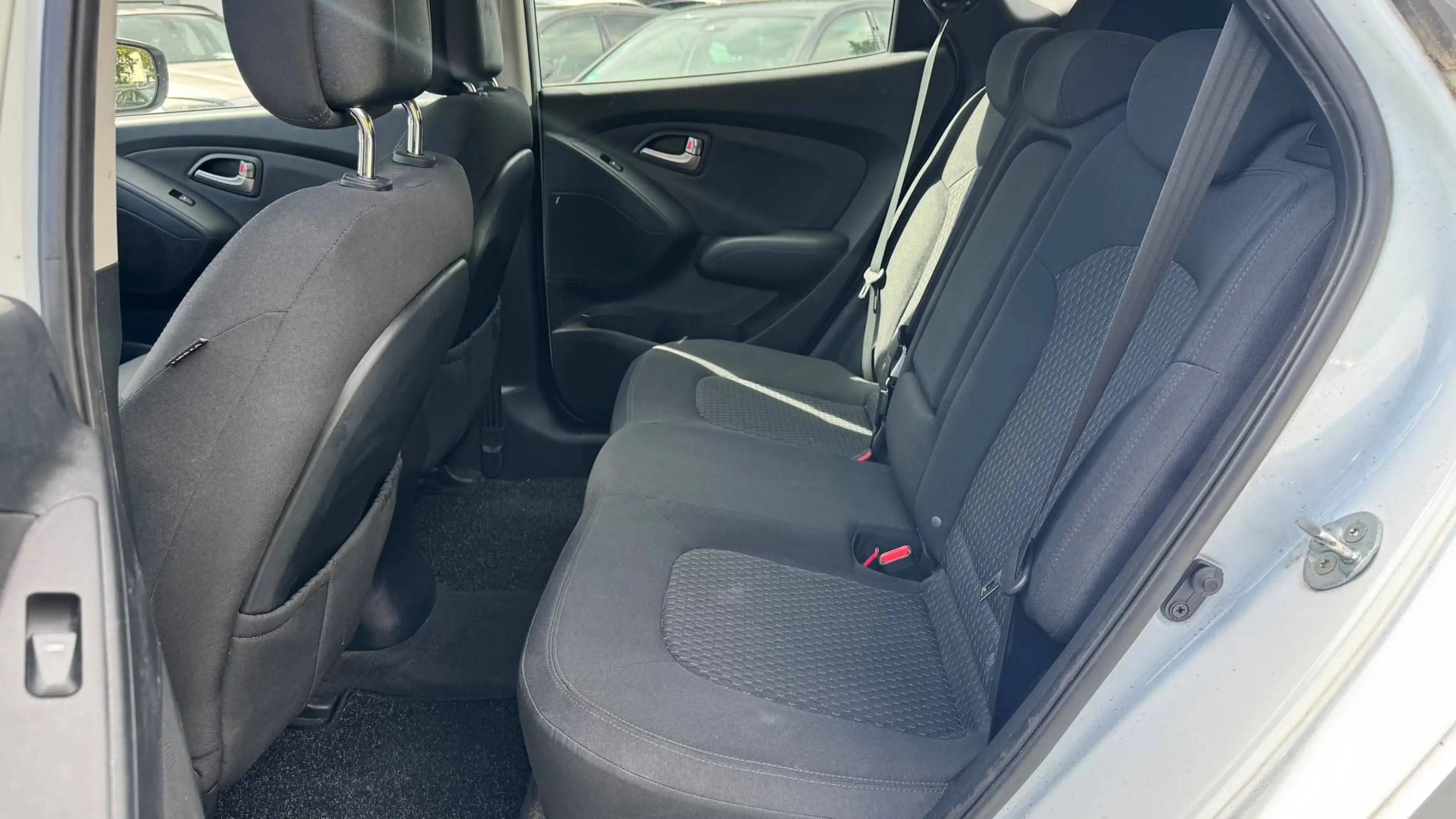 Hyundai iX35 Comfort 2WD*2.Hand*Klima*USB* — photo 11