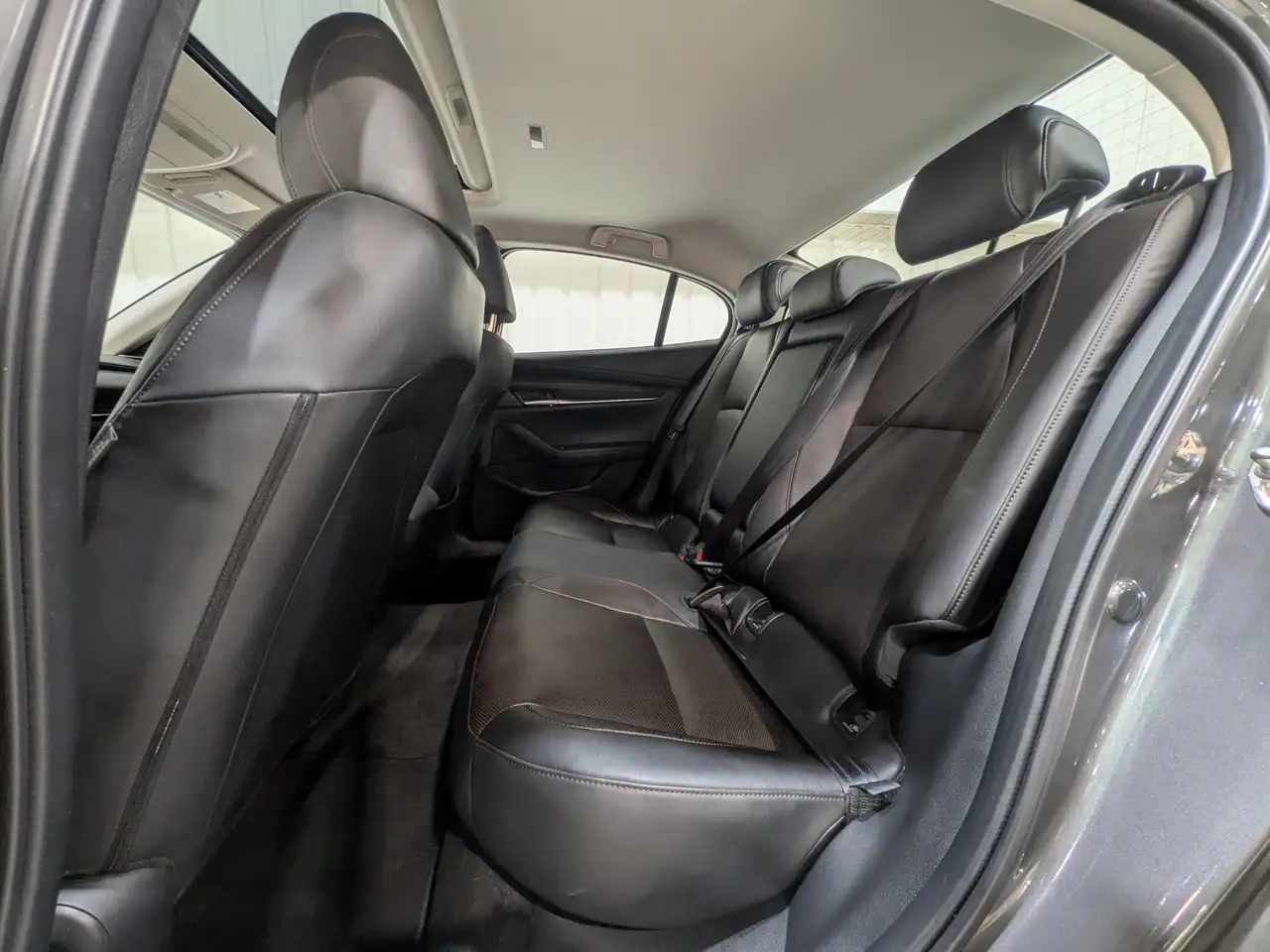 Mazda 3 снимка Mazda 3