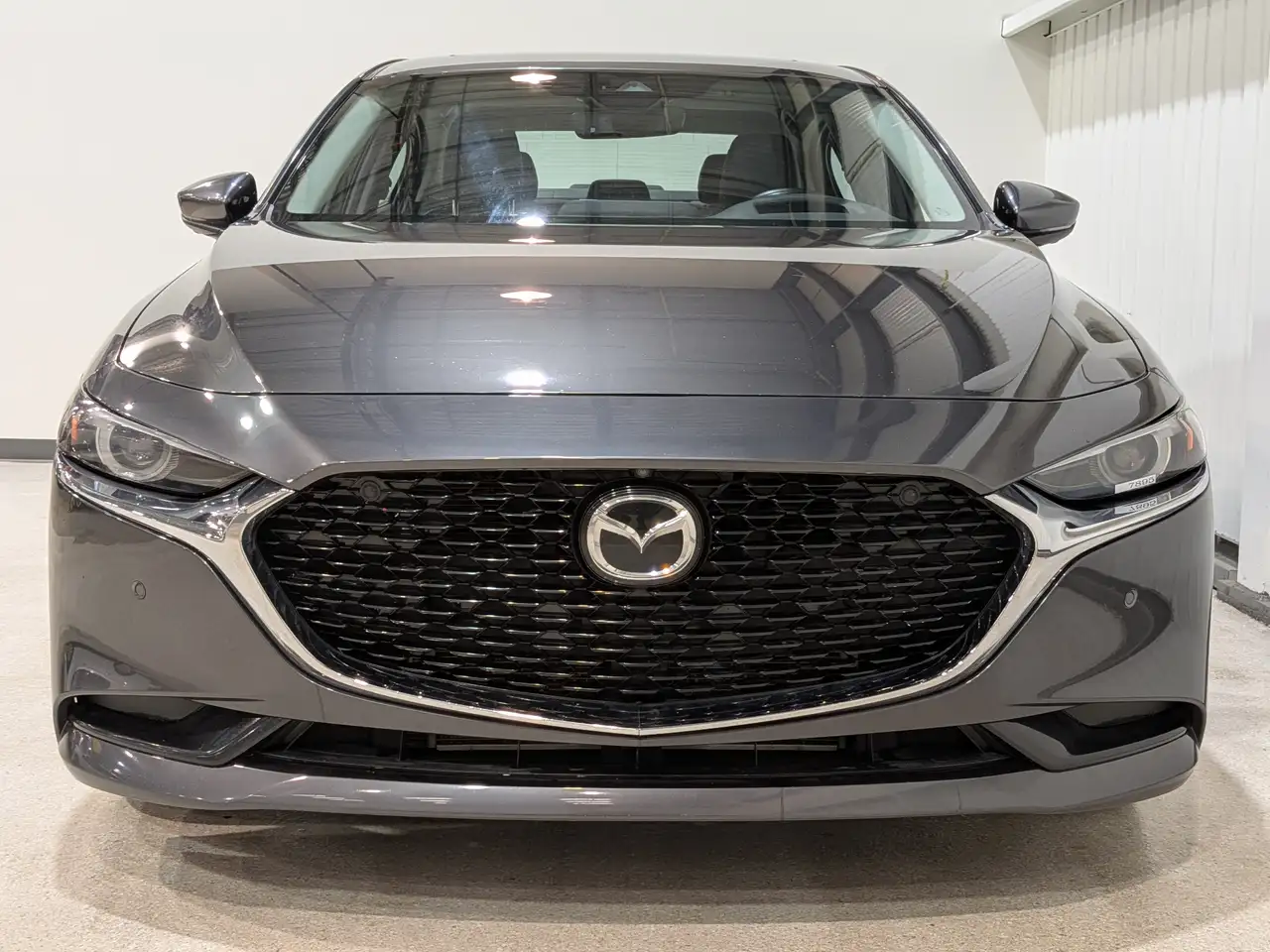 Mazda 3 снимка Mazda 3