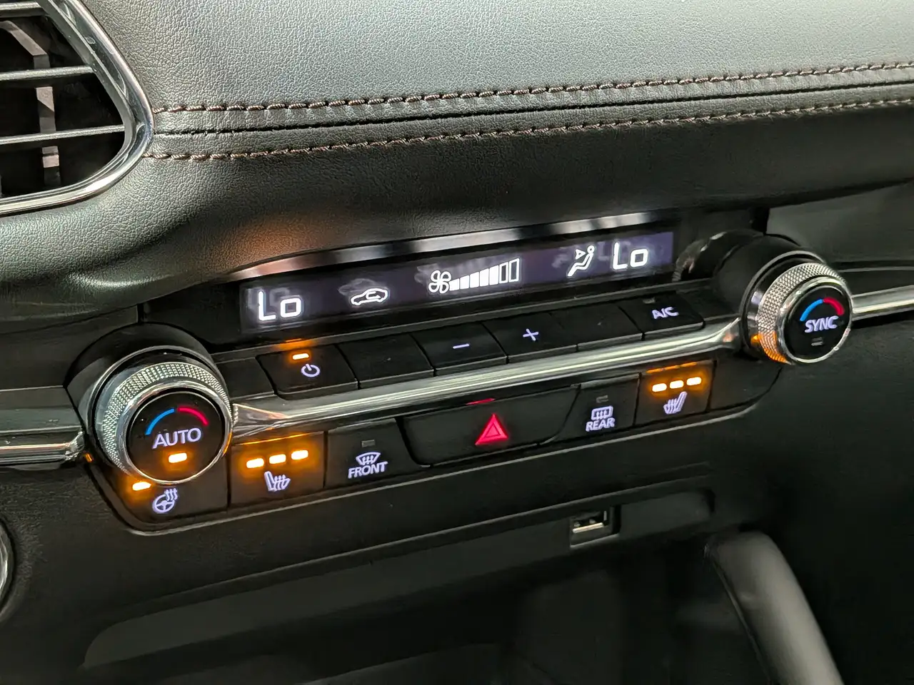 Mazda 3 снимка Mazda 3