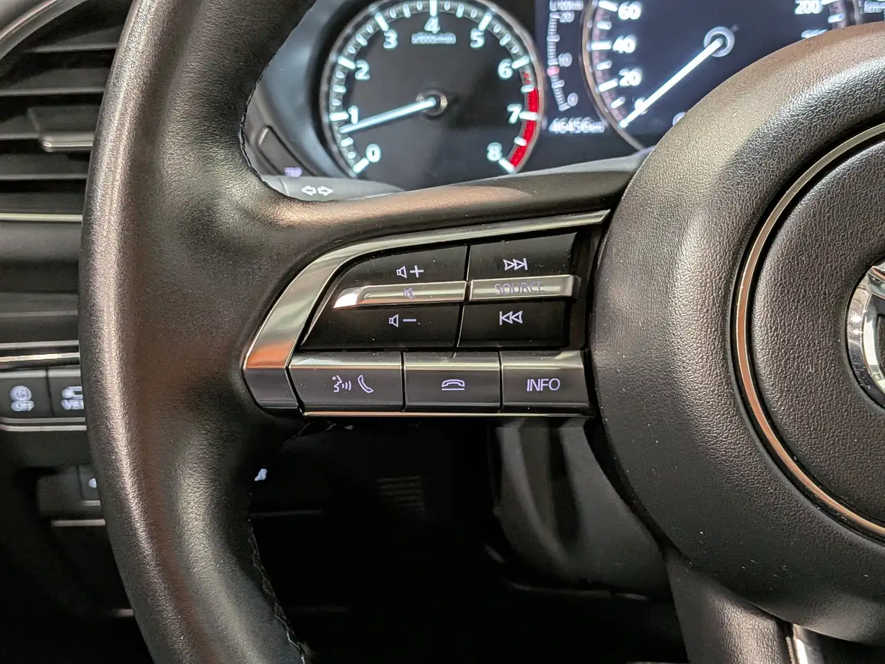 Mazda 3 снимка Mazda 3