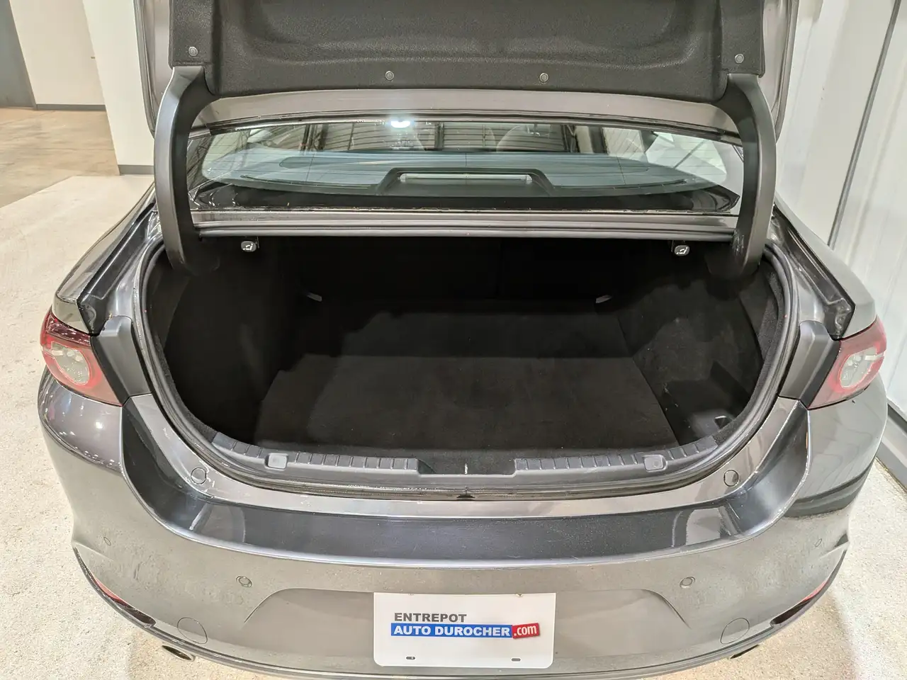 Mazda 3 снимка Mazda 3