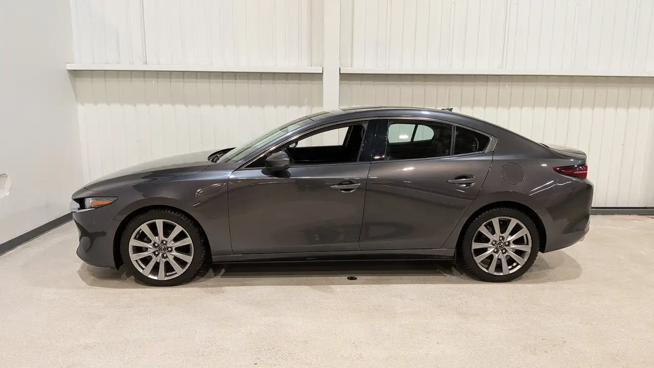 Mazda 3 снимка Mazda 3