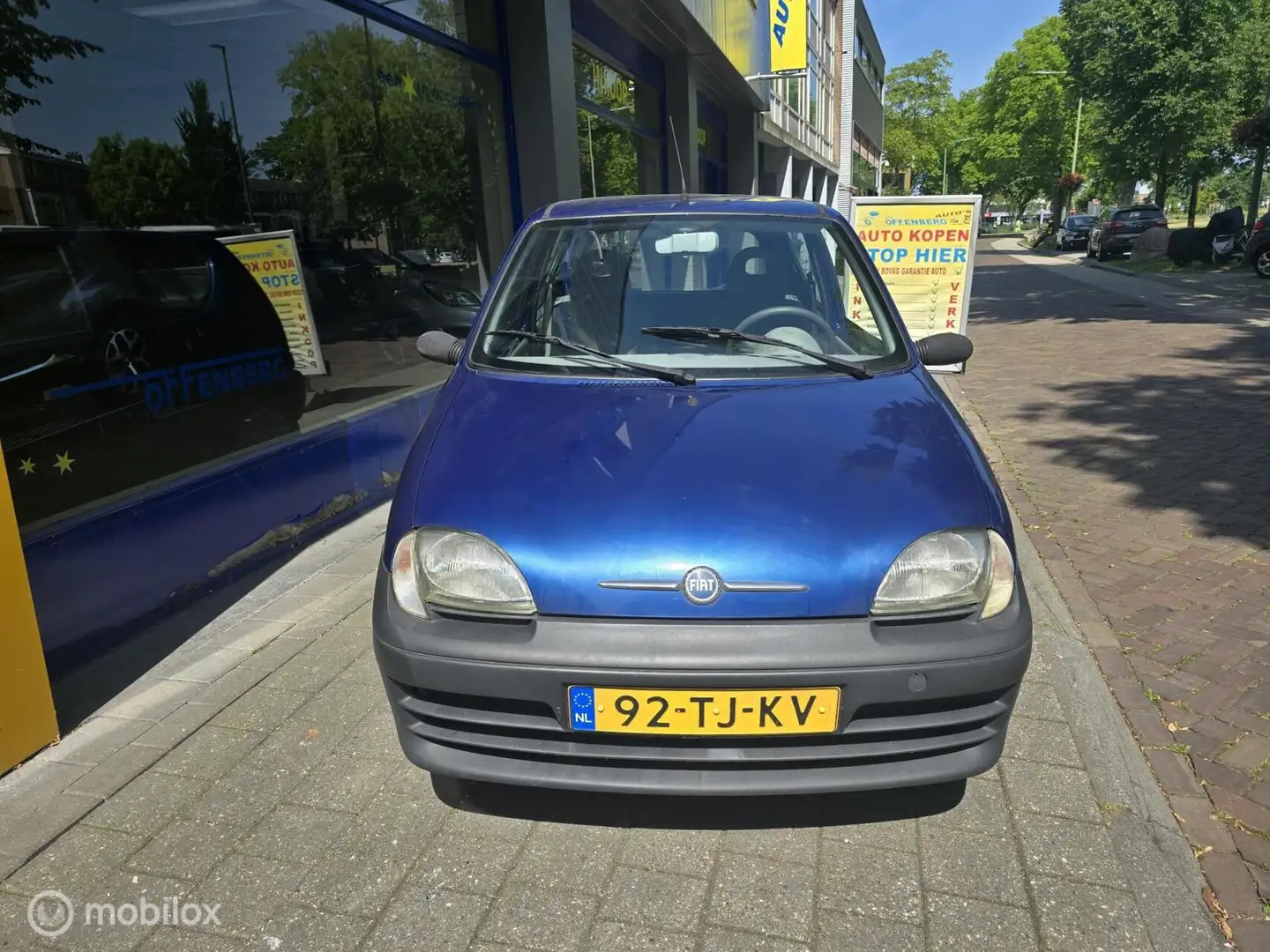 Fiat 600 1.1 Actual Niebieski - 2