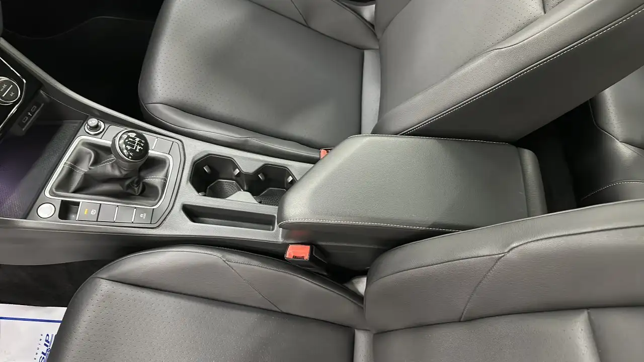 Volkswagen Jetta снимка Volkswagen Jetta
