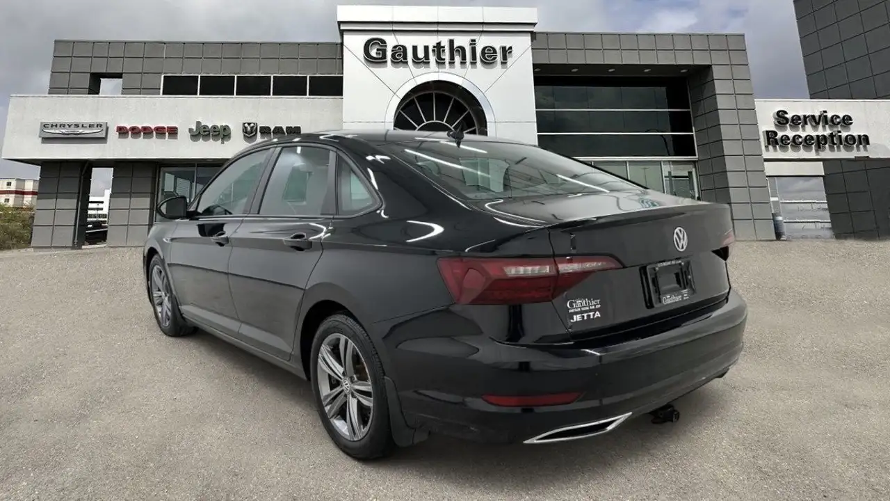 Volkswagen Jetta снимка Volkswagen Jetta