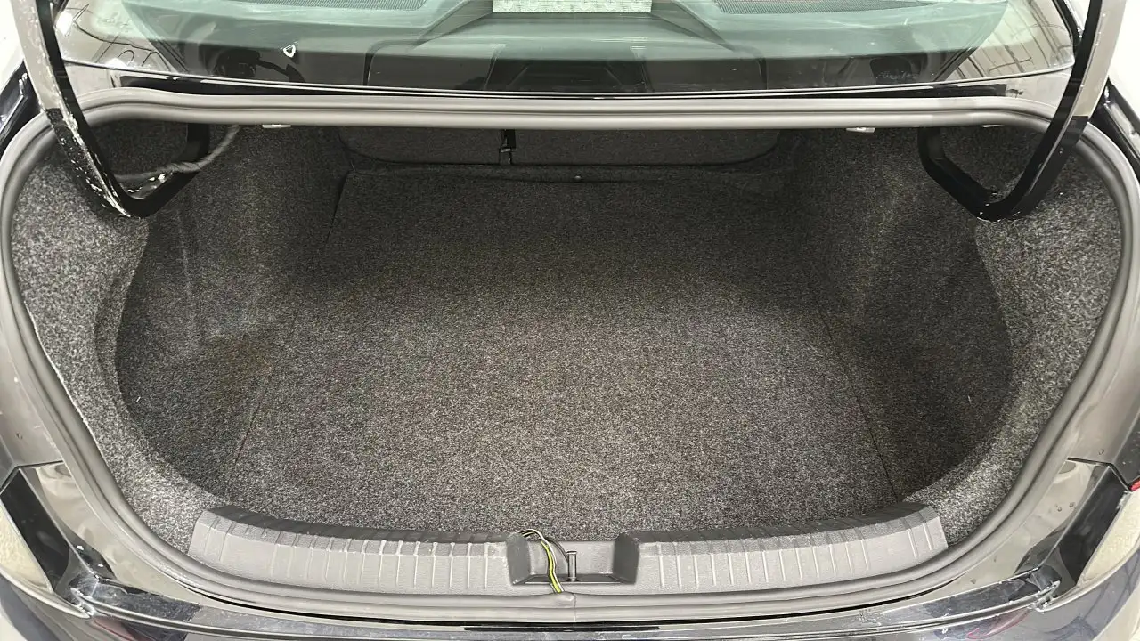 Volkswagen Jetta снимка Volkswagen Jetta