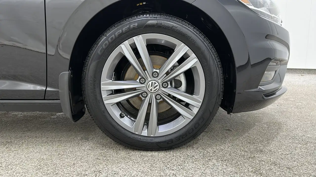Volkswagen Jetta снимка Volkswagen Jetta