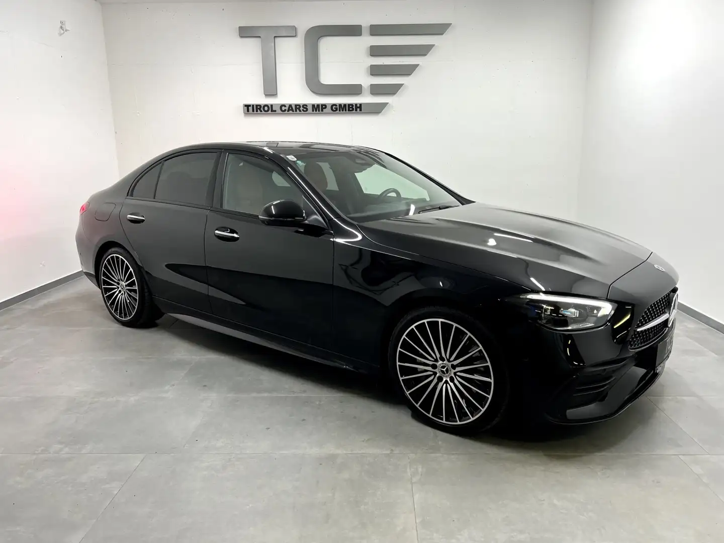 Mercedes-Benz C 220 d 4MATIC Aut. AMG Paket, 19", Night Paket, 360G... Schwarz - 1