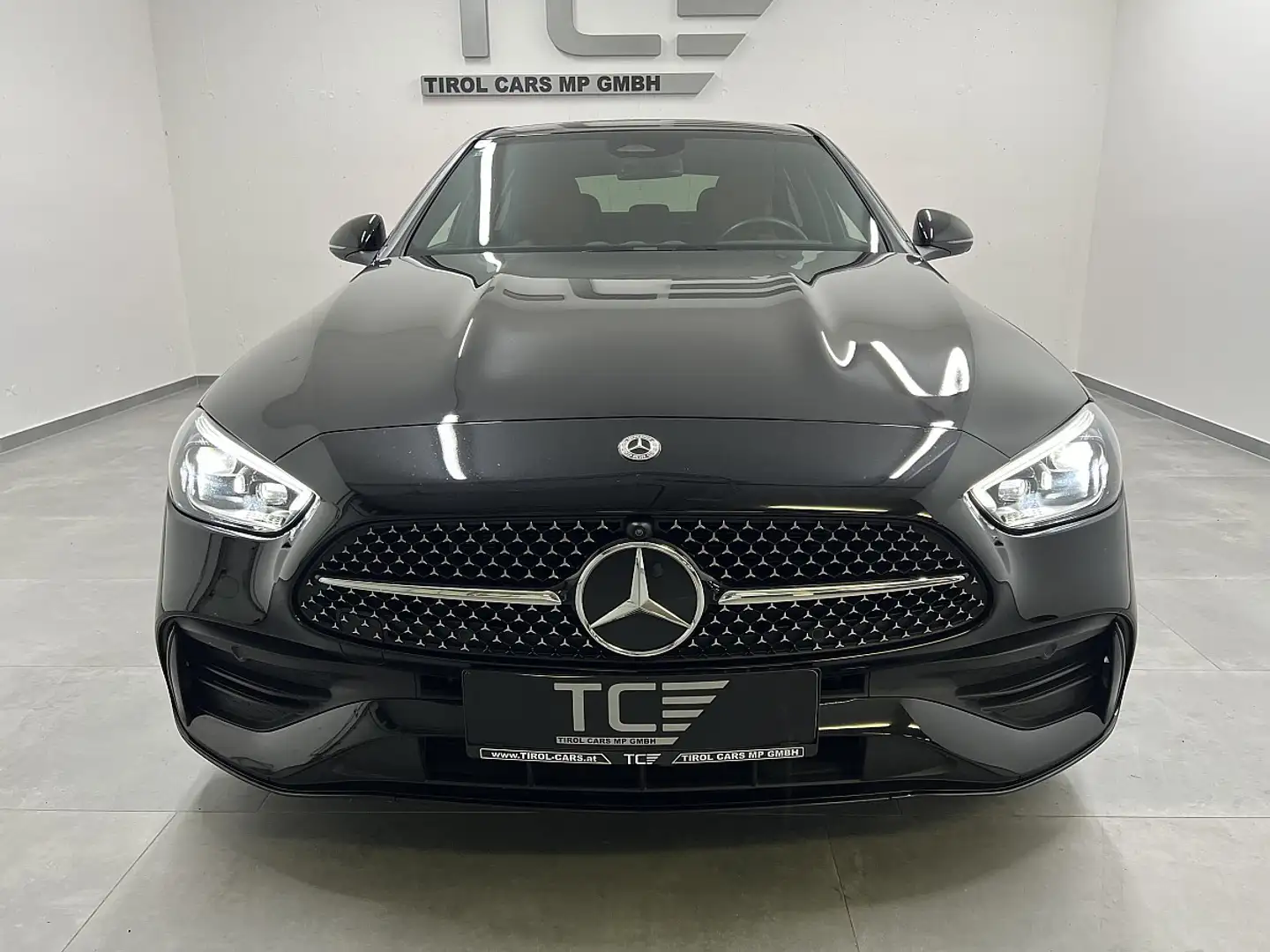 Mercedes-Benz C 220 d 4MATIC Aut. AMG Paket, 19", Night Paket, 360G... Schwarz - 2