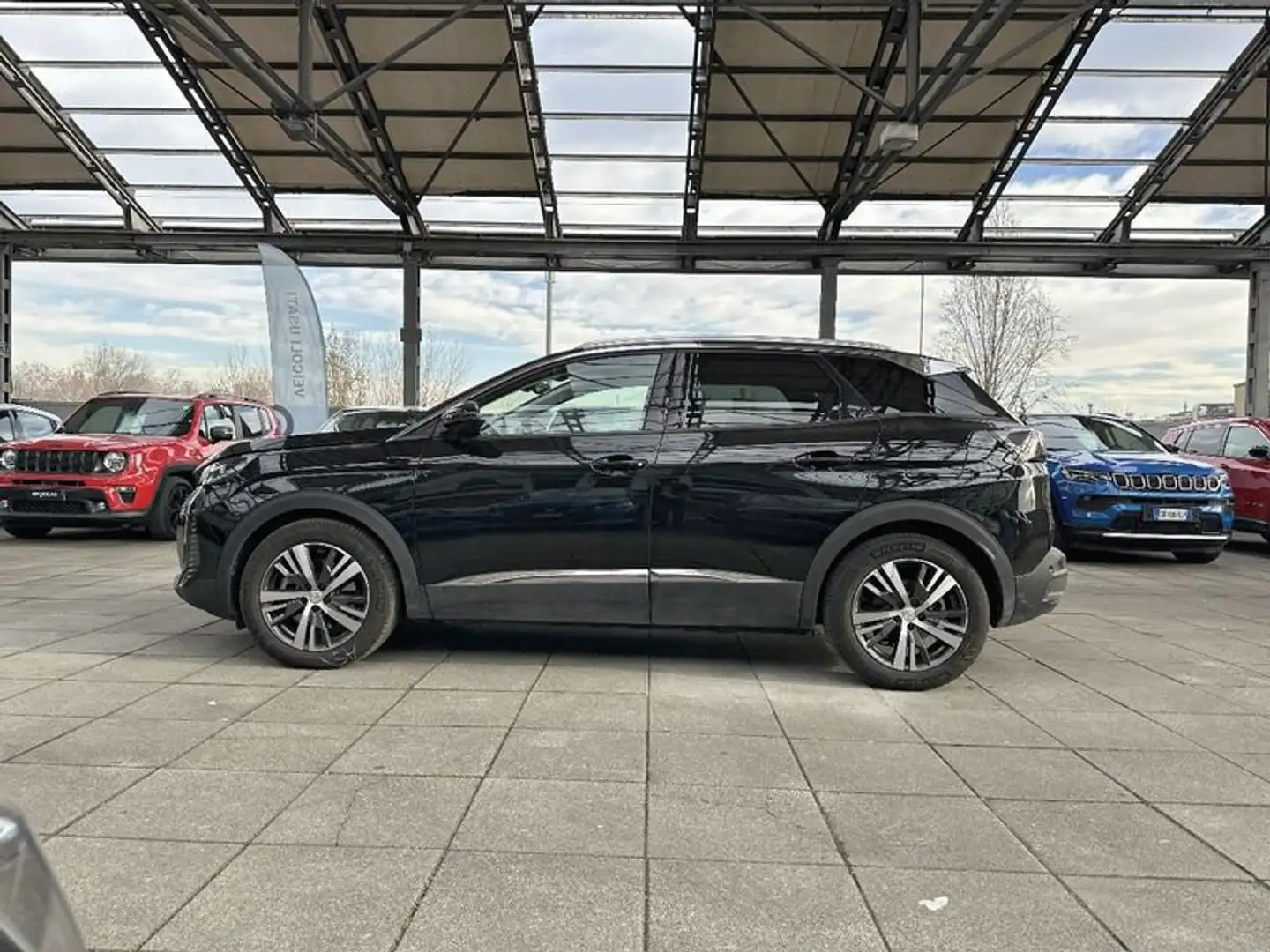 Peugeot 3008 Hybrid 225 e-EAT8 Allure Pack Fekete - 2