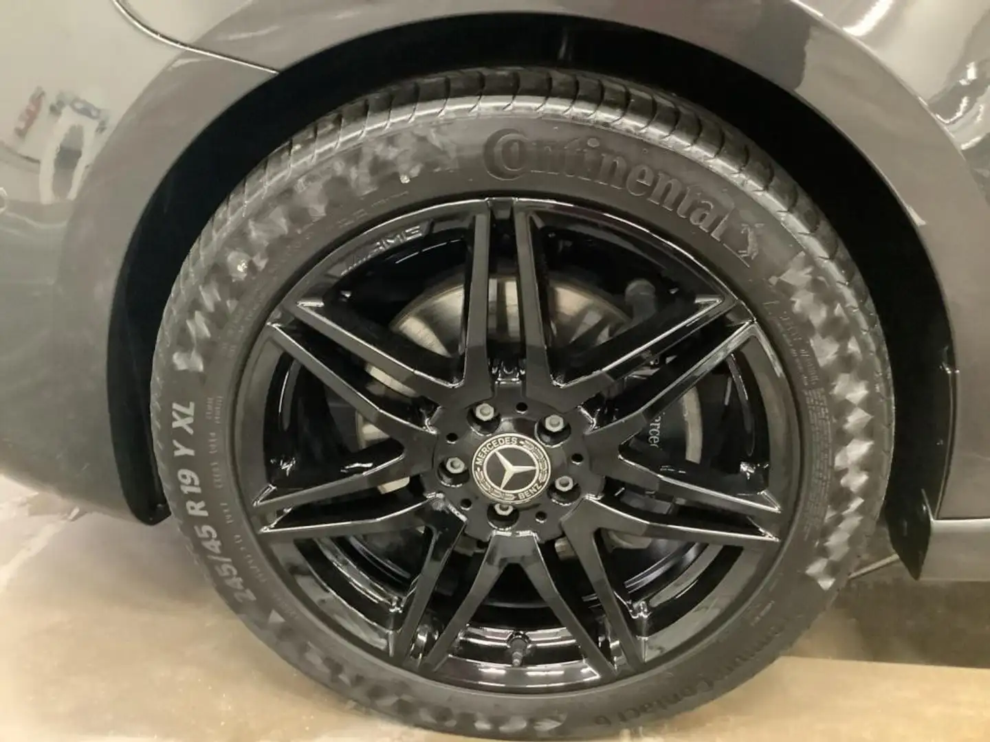 Mercedes-Benz V 300 d Avantgarde Edition AMG  Distronic/360° Grey - 2