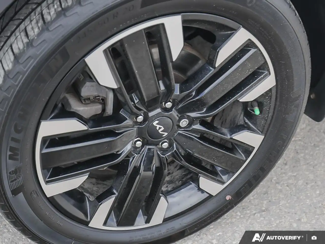 Kia Telluride снимка Kia Telluride