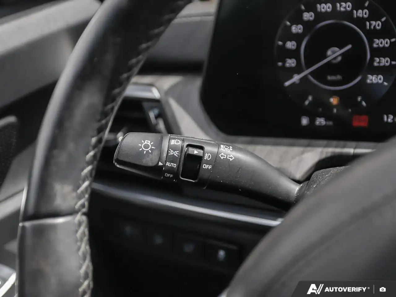 Kia Telluride снимка Kia Telluride