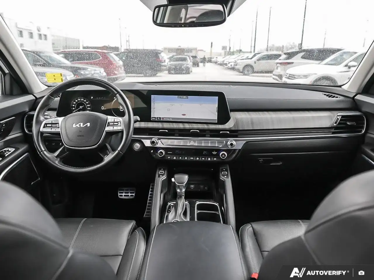 Kia Telluride снимка Kia Telluride