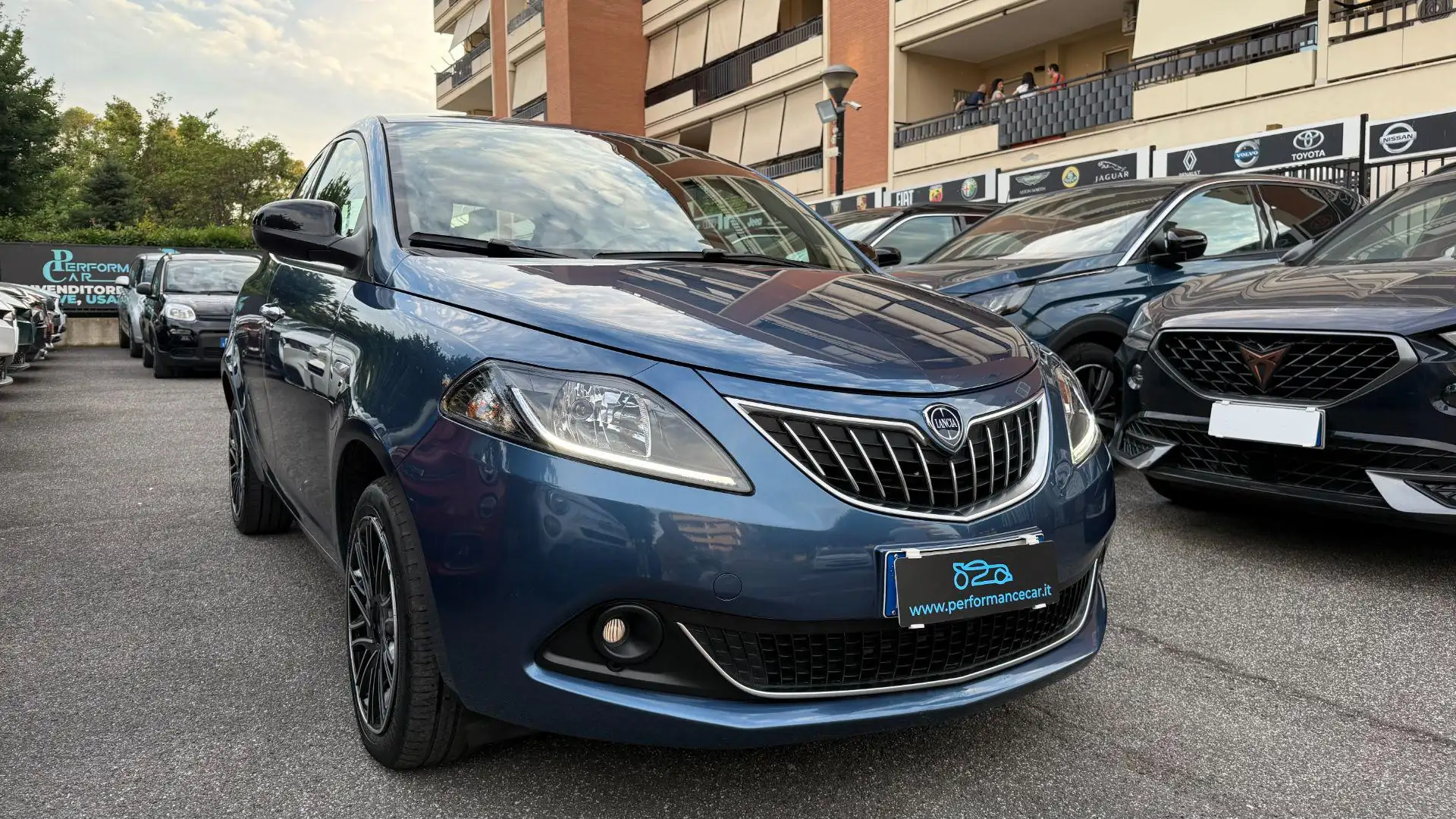 Lancia Ypsilon 1.0 FIREFLY S&S HYBRID GOLD*24M.G.*CARPLAY*LED*TEL Blu/Azzurro - 2