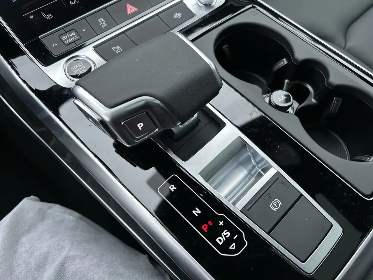 Audi Q7 снимка Audi Q7