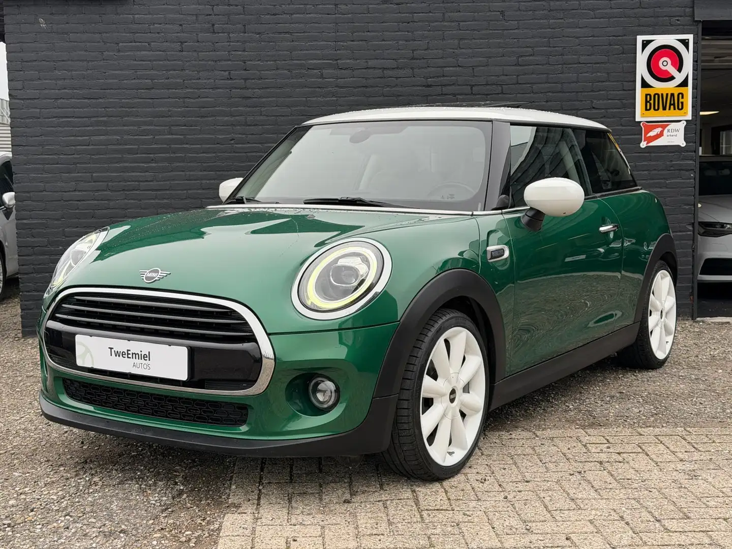 MINI Cooper Mini 1.5 | Pano | Union Jack | Carplay Groen - 1
