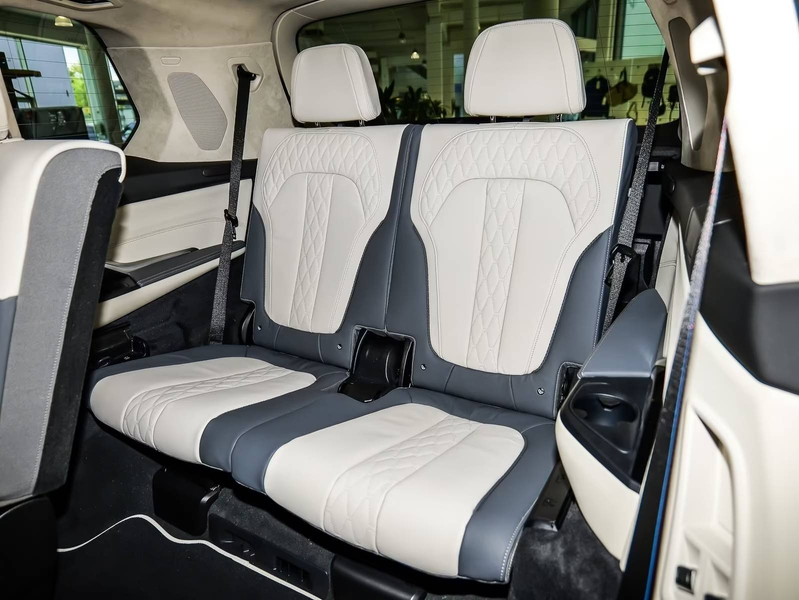 BMW X7 xDrive 40 d M Sport — photo 6