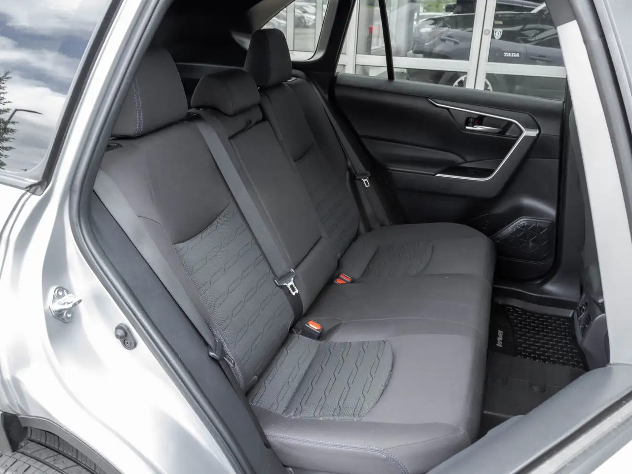 Toyota RAV 4 снимка Toyota RAV 4